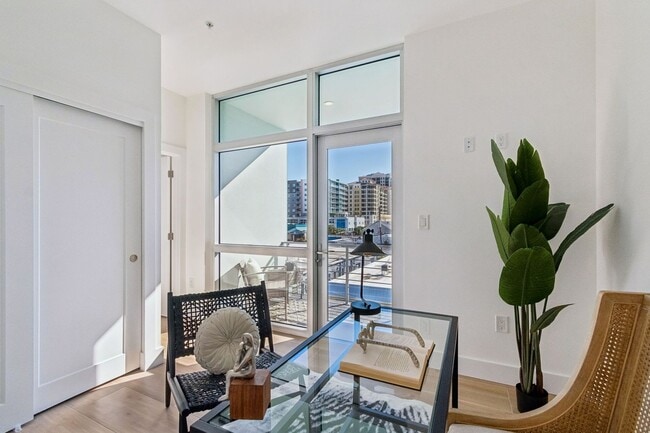 Building Photo - 1343 4th St