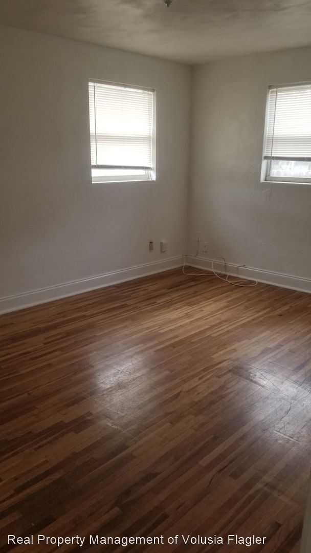 Building Photo - 3 br, 1 bath House - 858 Maley St