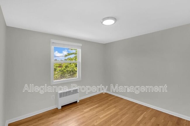 Building Photo - 46 Ancell St