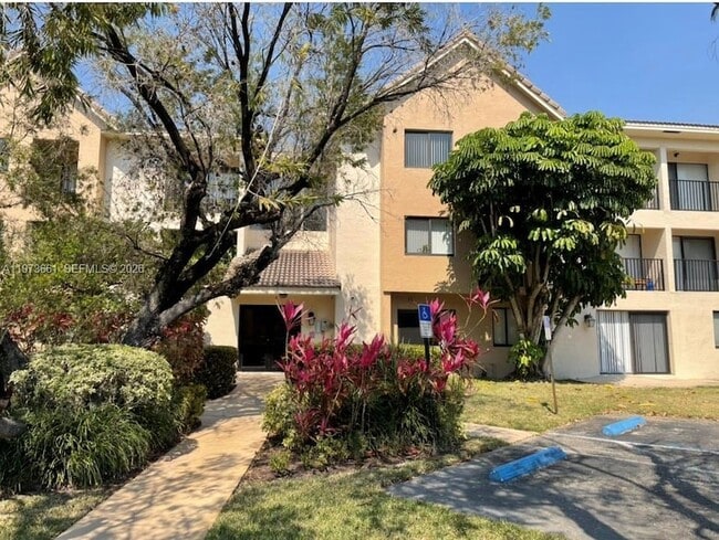 Building Photo - 10001 W Atlantic Blvd