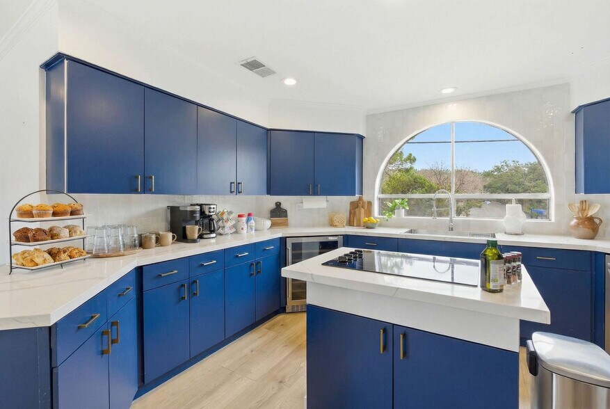 Building Photo - 7621 North Songbird-SI ID1501425P