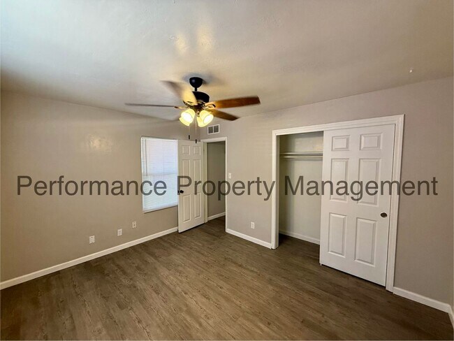 Building Photo - 625 A St