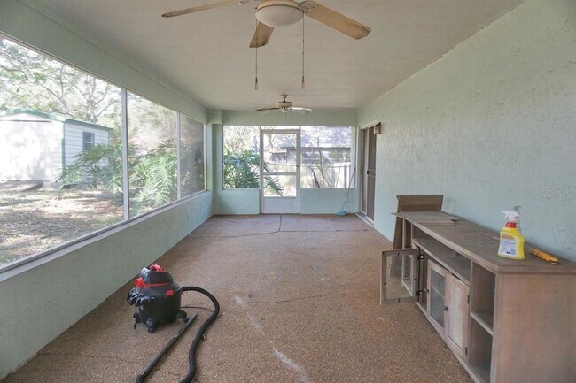 Building Photo - 1422 Chamberlain Loop