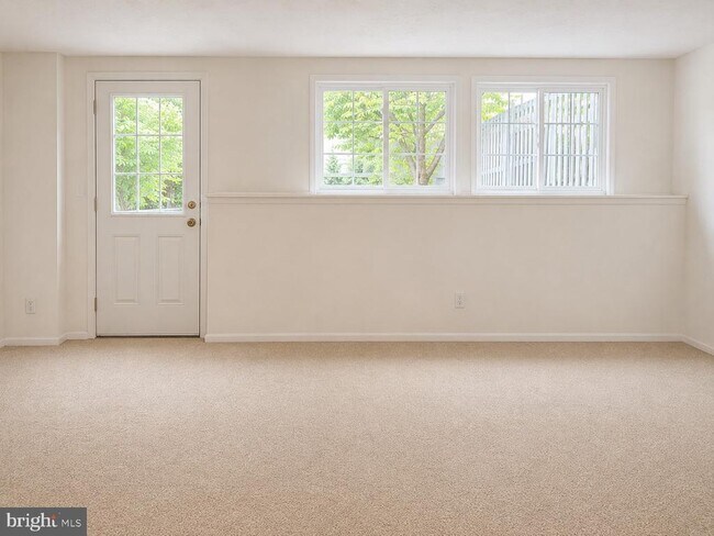 Building Photo - 5580 Hecate Ct