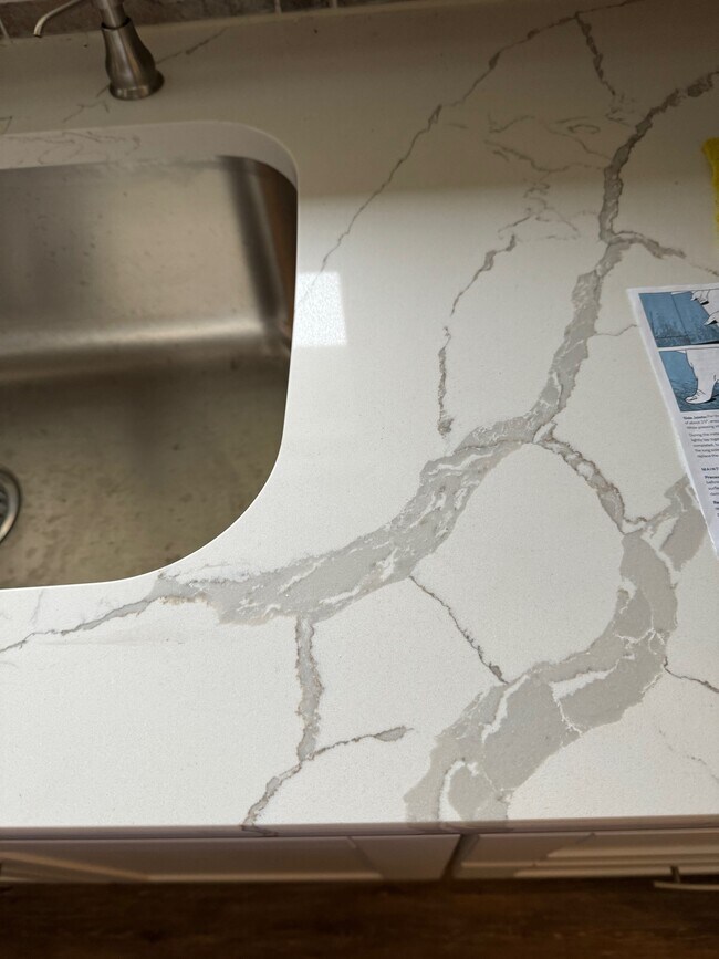 Building Photo - 12445 Dixie Dr