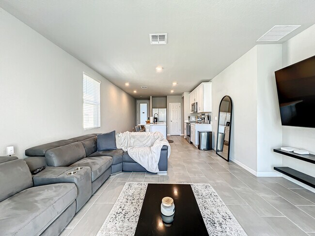 Building Photo - 2362 Brassie Ct