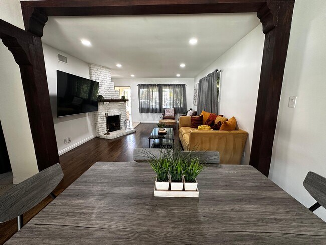 Building Photo - 15732 Covello St