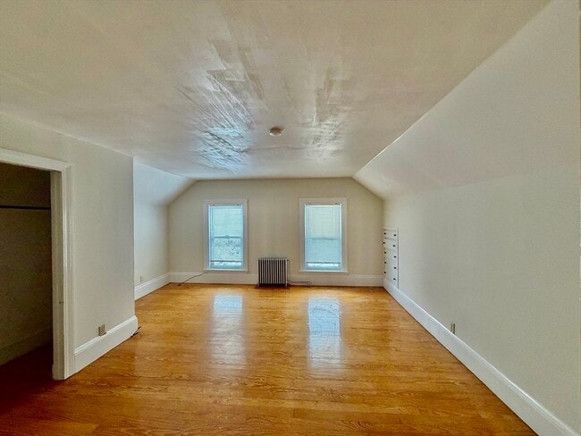 Building Photo - 170 Lincoln Ave