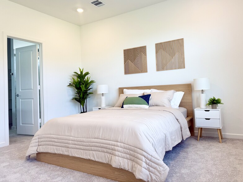 Building Photo - 7734 Primrose Myrtle Ln