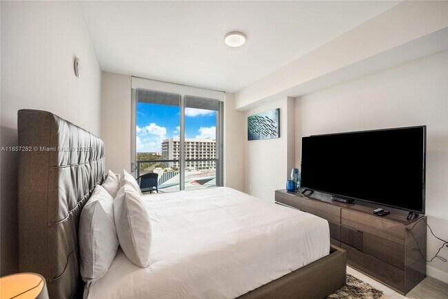 Building Photo - 3900 Biscayne Blvd
