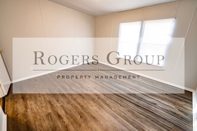 Building Photo - 1450 Ferrells Bridge Rd