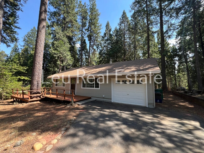 Building Photo - 4844 Golden St