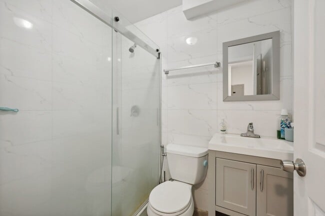 Building Photo - 240.5 South St