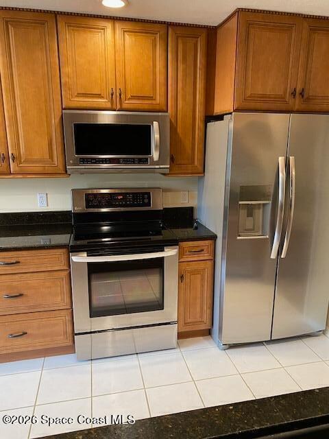 Building Photo - 9045 South Dr