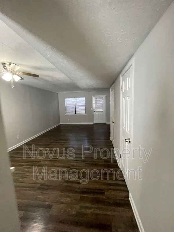 Building Photo - 761 South St