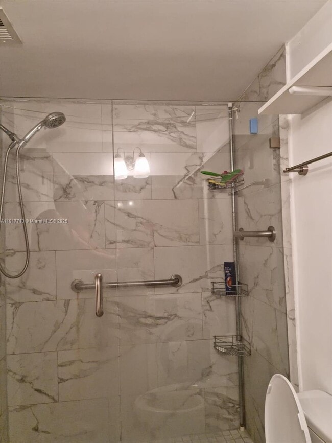 Building Photo - 6200 NE 22nd Way