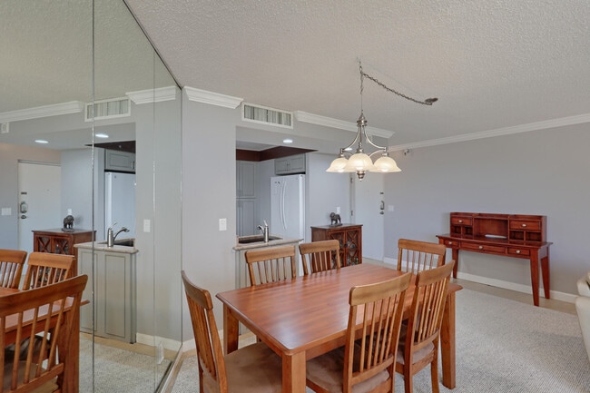 Building Photo - 2800 N Ocean Dr