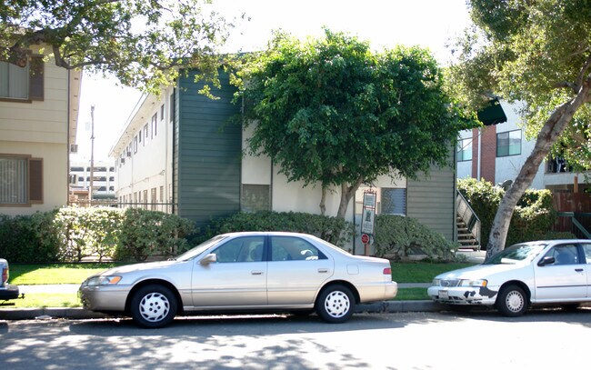 Building Photo - bur322