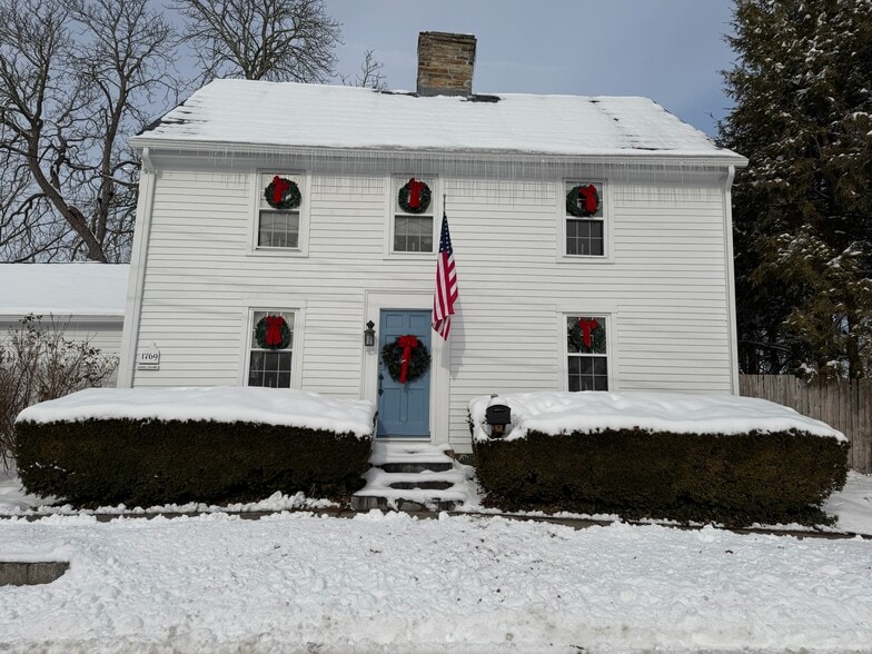 Street view in winter - 56 Union St
