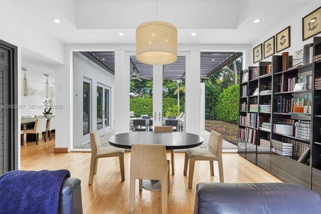 Building Photo - 145 Biscay Dr