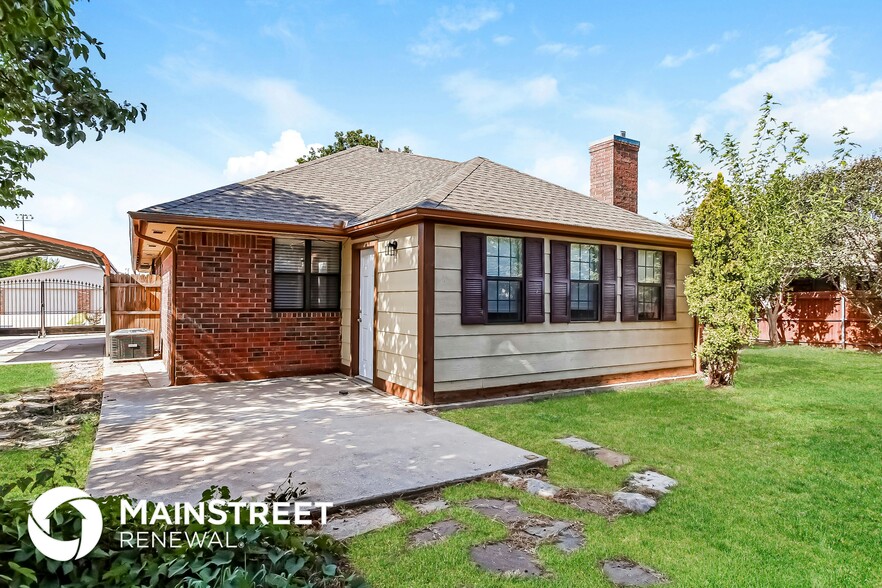 Building Photo - 3004 SW 124th St