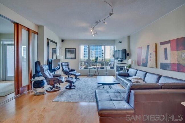 Building Photo - 1240 India St