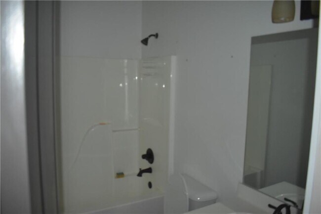 Building Photo - 43 Jessel Ln
