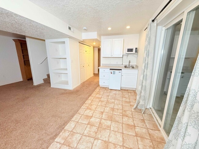 Building Photo - 359 W 1120 N