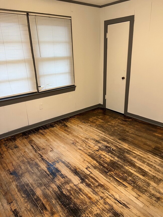 Building Photo - 2446 Balis Dr