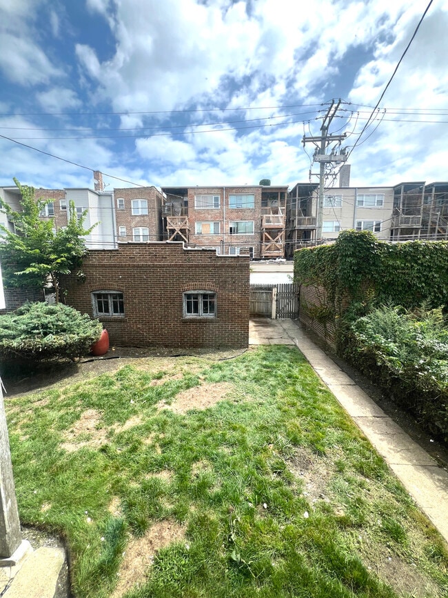Building Photo - 6937 S Merrill Ave