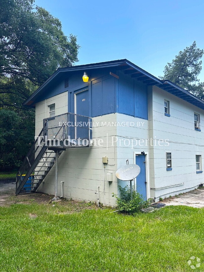 Building Photo - 7320 Smyrna St