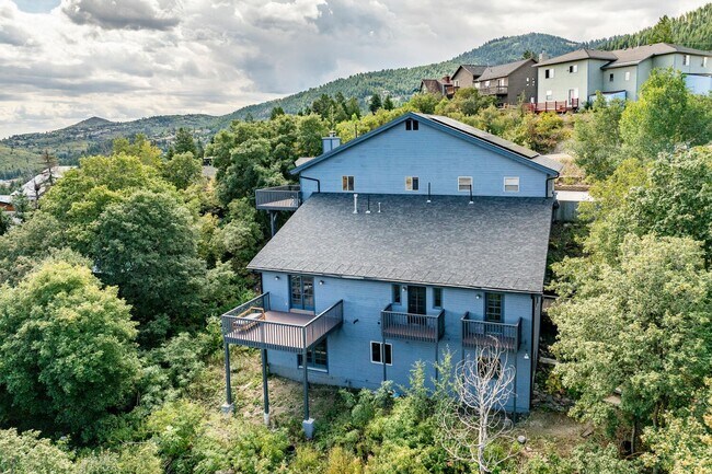 Building Photo - 115 Crestview Terrace