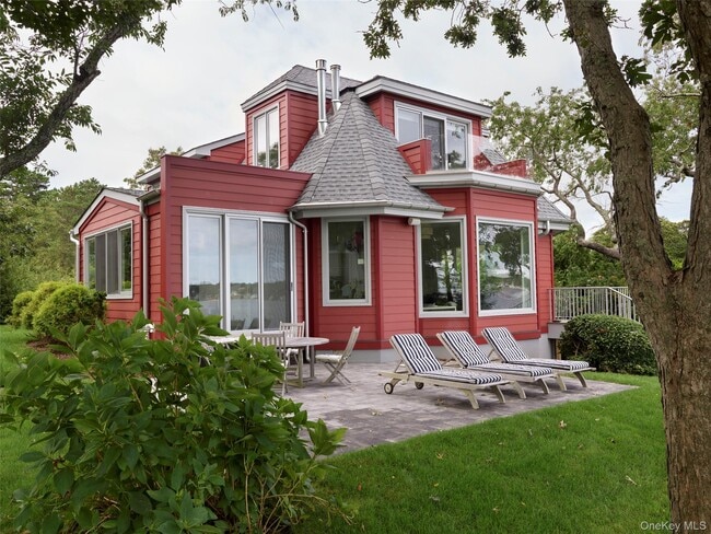 Building Photo - 2 Sun Ct