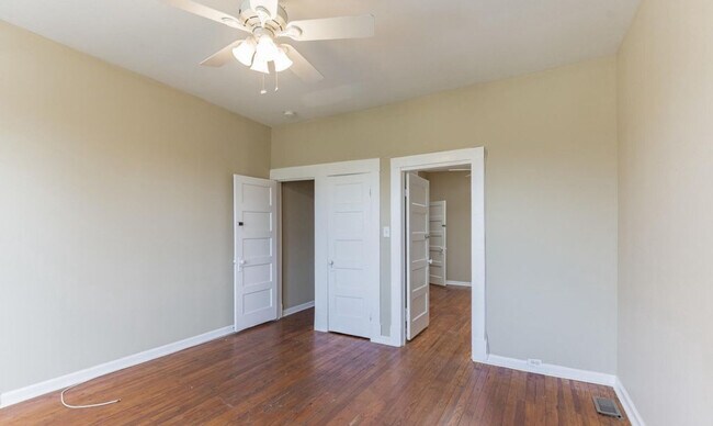 Building Photo - 3014 Clifton Park Terrace