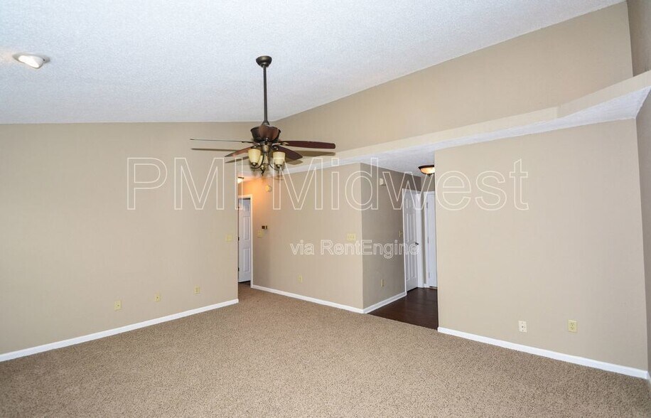 Building Photo - 8177 Amarillo Dr