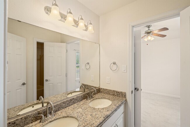 Building Photo - 107 Timber Rock Dr