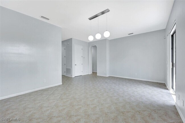 Building Photo - 1126 Medan Ct N