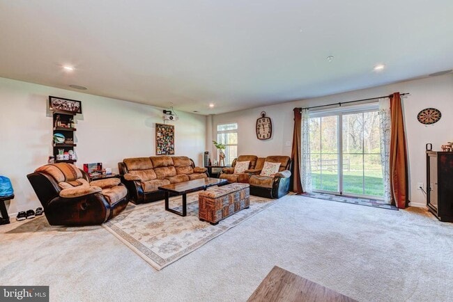 Building Photo - 157 Mulberry Dr