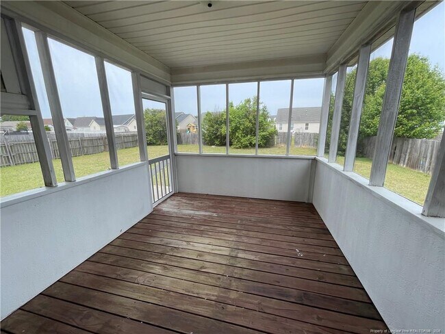 Building Photo - 8240 Frenchorn Ln