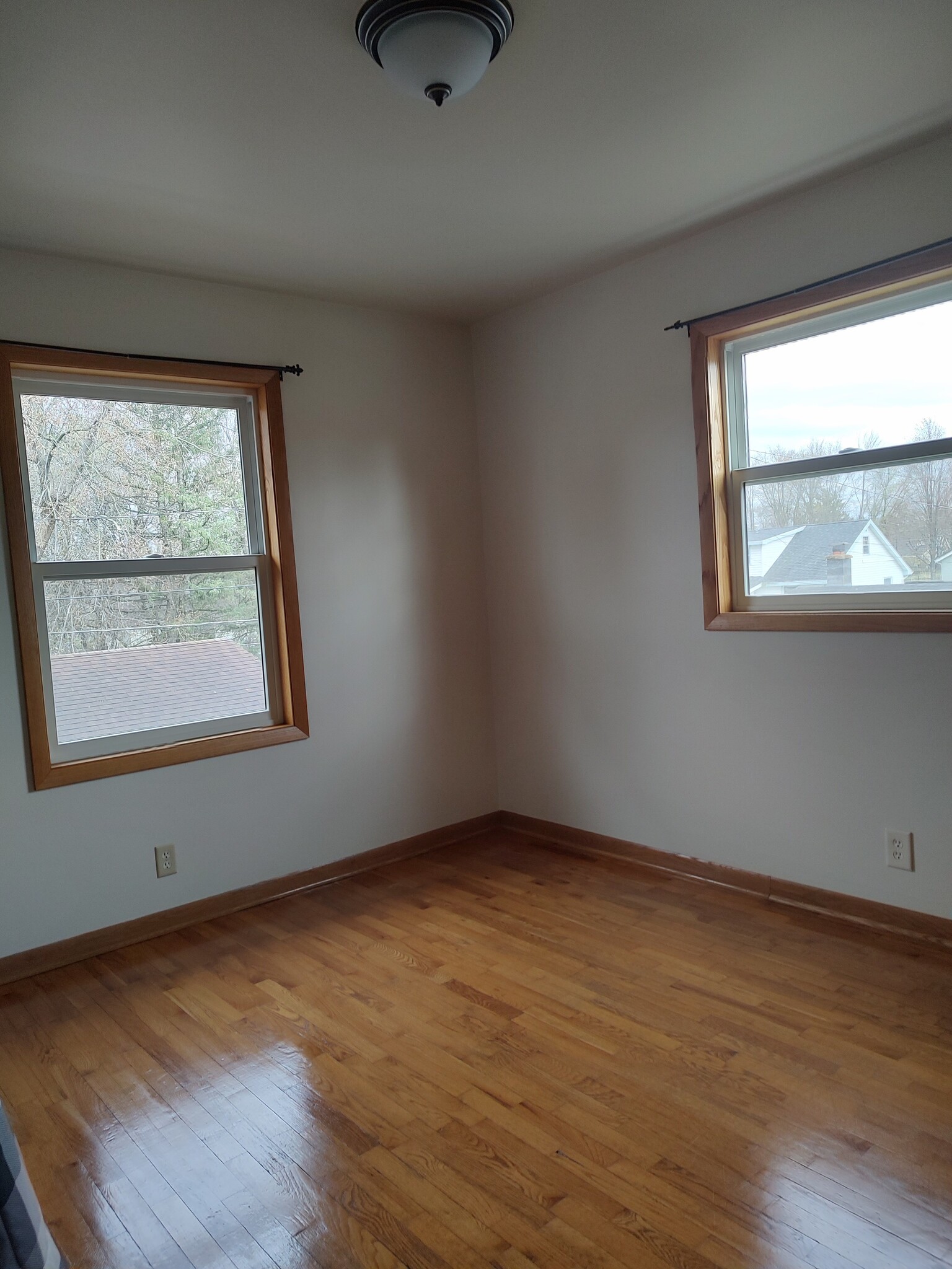 3rd BD - 719 Moreland Ave