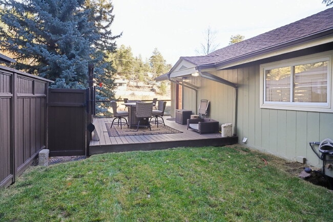 Building Photo - Cozy FURNISHED or  Unfurnished  2-Bed, 2-Bath Haven  on the creek!