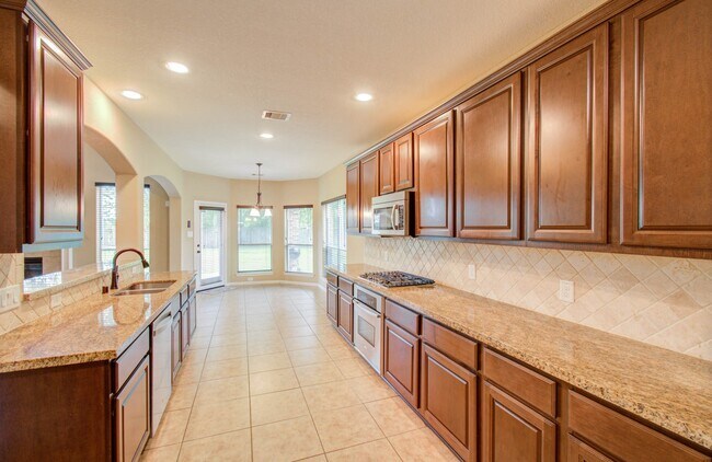 Building Photo - 21331 Parham Cir