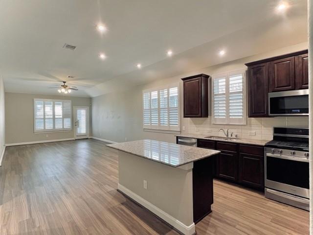 Building Photo - 24230 Prairie Glen Ln