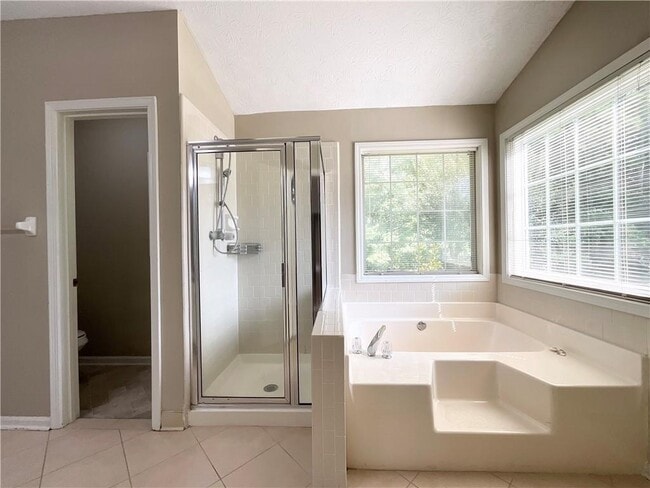 Building Photo - 3070 Bugle Dr