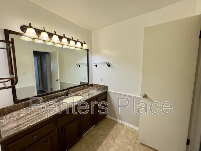 Building Photo - 6310 S 72nd E Pl