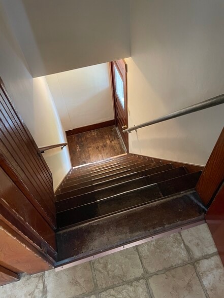 Back stairwell - 36 Carter St