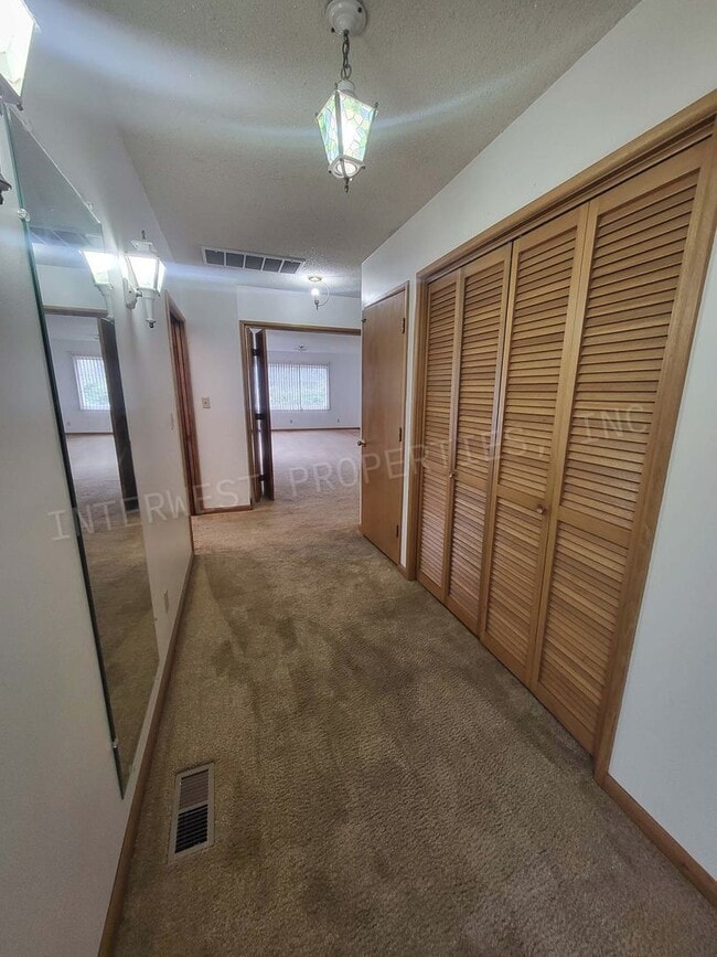 Building Photo - Classic Farmhouse on Murray w/Acreage, Mul...