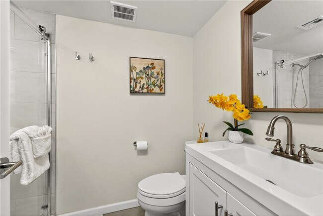 Building Photo - 75407 Montecito Dr