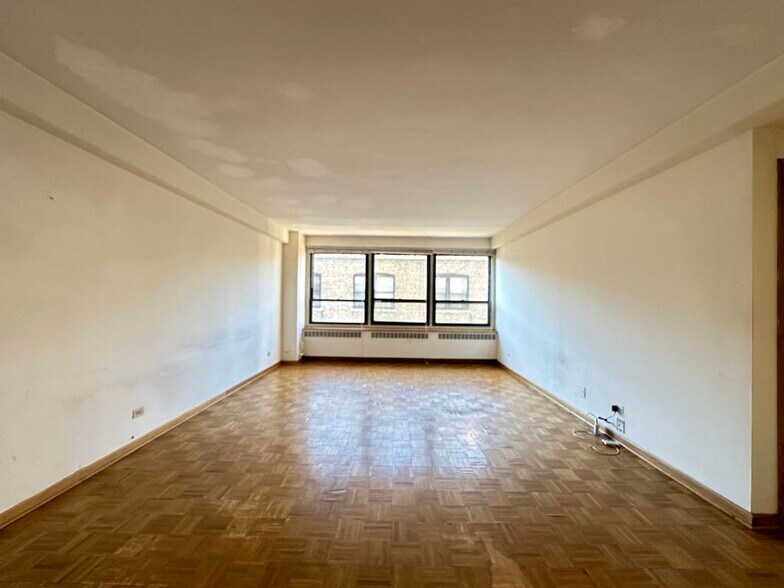 Building Photo - 4180 N Marine Dr