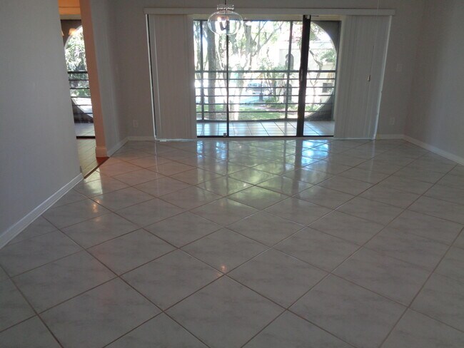 Building Photo - 6328 Longboat Ln W